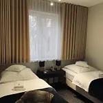 Wlodary Tennis Junior Bed & Breakfast *