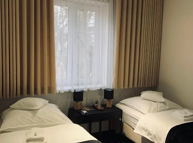 Wlodary Tennis Junior Bed and breakfast *