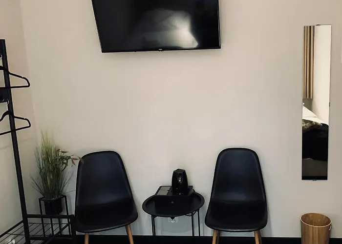 Wlodary Tennis Junior Bed and breakfast