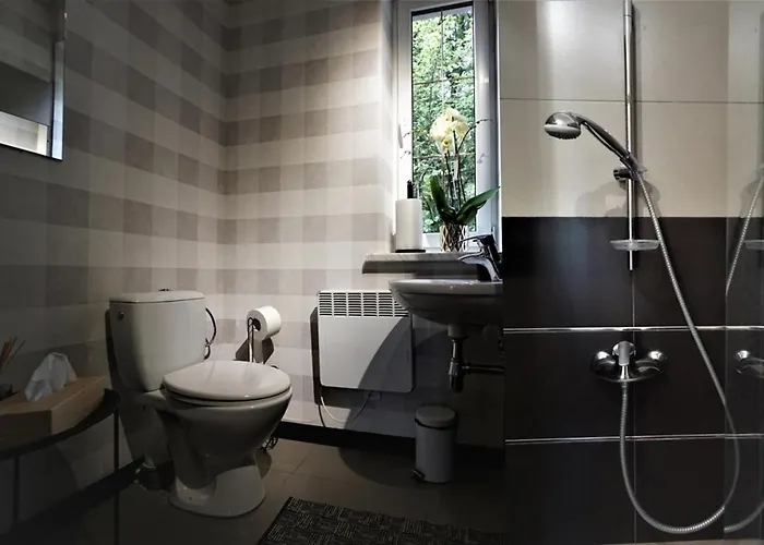 לינה וארוחת בוקר Wlodary Tennis Junior צ'סטוצ'ובה