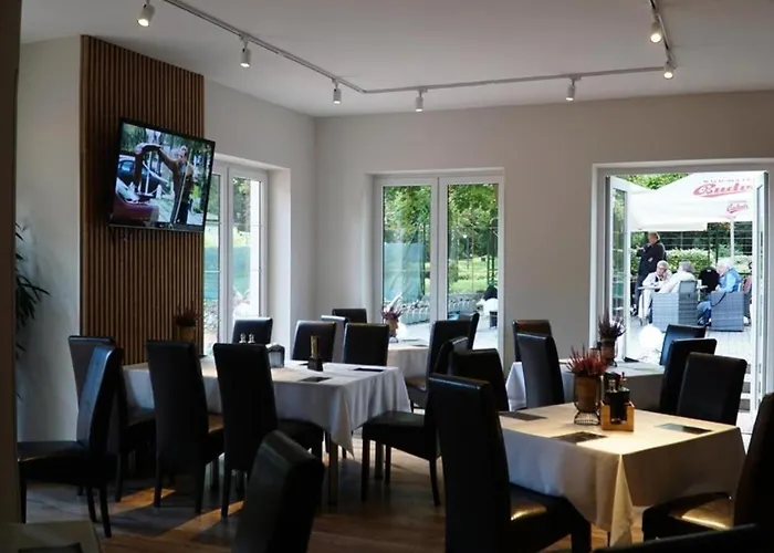 Wlodary Tennis Junior Bed and breakfast Częstochowa