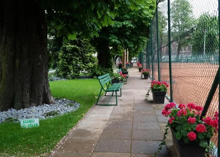 Wlodary Tennis Junior צ'סטוצ'ובה